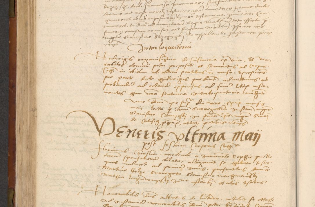 Zdjęcie nr 429 dla obiektu archiwalnego: In nomine Domini. Amen. Sub anno eiusdem Domini millesimo quingentesimo vigesimo, indicione octava, pontificatus sanctissimi in Christo patris et domini nostri domini Leonis divina providencia pape decimi moderni anno ad 19 Marcii durante septimo, acta actorum coram venerabili viro domino Thoma Rosznowski canonico et officiali generali Cracoviensi felicibus, sideribus continuantur atque exordium capiunt et Dii faveant ceptis