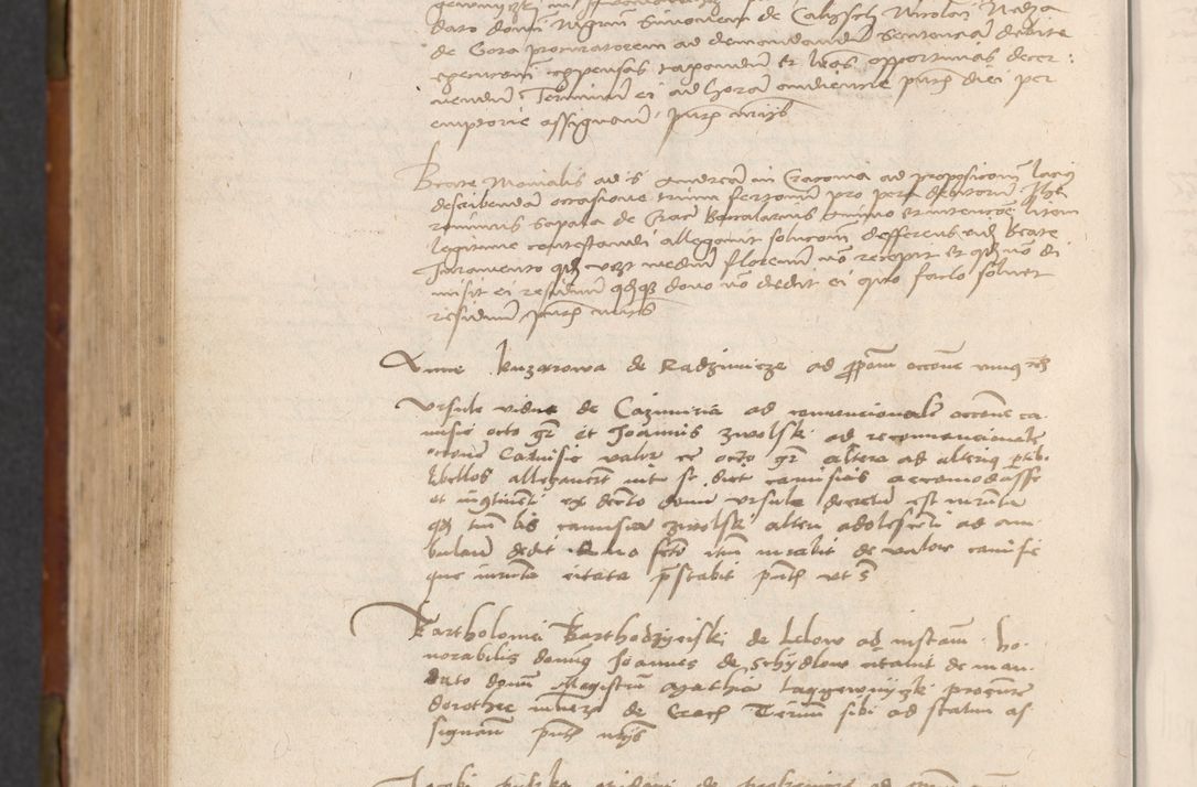 Zdjęcie nr 725 dla obiektu archiwalnego: In nomine Domini. Amen. Sub anno eiusdem Domini millesimo quingentesimo vigesimo, indicione octava, pontificatus sanctissimi in Christo patris et domini nostri domini Leonis divina providencia pape decimi moderni anno ad 19 Marcii durante septimo, acta actorum coram venerabili viro domino Thoma Rosznowski canonico et officiali generali Cracoviensi felicibus, sideribus continuantur atque exordium capiunt et Dii faveant ceptis