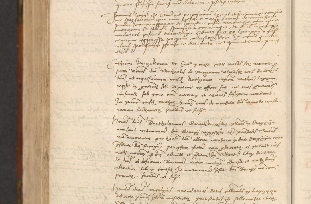 Zdjęcie nr 989 dla obiektu archiwalnego: In nomine Domini. Amen. Sub anno eiusdem Domini millesimo quingentesimo vigesimo, indicione octava, pontificatus sanctissimi in Christo patris et domini nostri domini Leonis divina providencia pape decimi moderni anno ad 19 Marcii durante septimo, acta actorum coram venerabili viro domino Thoma Rosznowski canonico et officiali generali Cracoviensi felicibus, sideribus continuantur atque exordium capiunt et Dii faveant ceptis