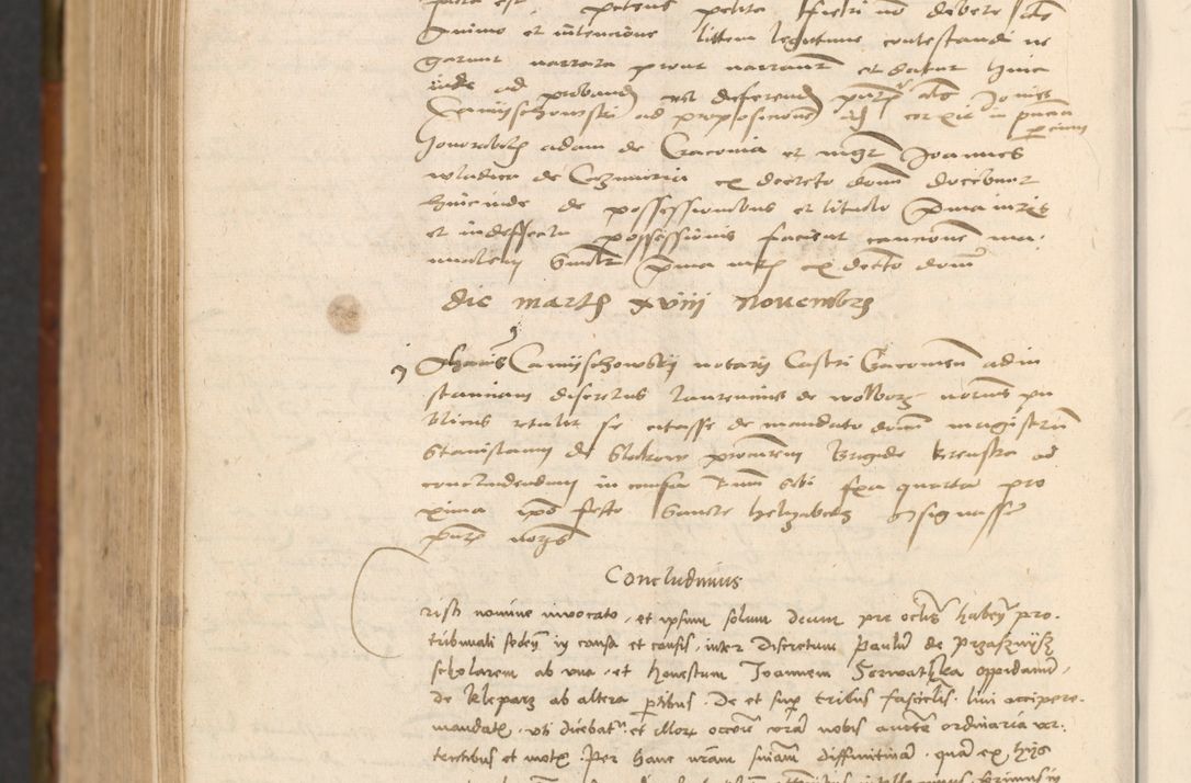 Zdjęcie nr 929 dla obiektu archiwalnego: In nomine Domini. Amen. Sub anno eiusdem Domini millesimo quingentesimo vigesimo, indicione octava, pontificatus sanctissimi in Christo patris et domini nostri domini Leonis divina providencia pape decimi moderni anno ad 19 Marcii durante septimo, acta actorum coram venerabili viro domino Thoma Rosznowski canonico et officiali generali Cracoviensi felicibus, sideribus continuantur atque exordium capiunt et Dii faveant ceptis