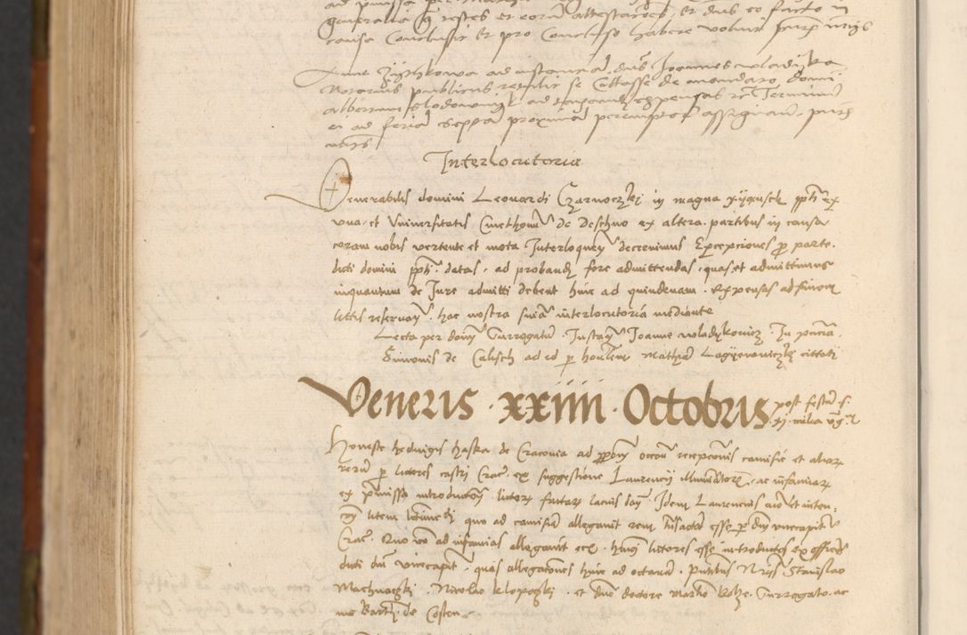 Zdjęcie nr 905 dla obiektu archiwalnego: In nomine Domini. Amen. Sub anno eiusdem Domini millesimo quingentesimo vigesimo, indicione octava, pontificatus sanctissimi in Christo patris et domini nostri domini Leonis divina providencia pape decimi moderni anno ad 19 Marcii durante septimo, acta actorum coram venerabili viro domino Thoma Rosznowski canonico et officiali generali Cracoviensi felicibus, sideribus continuantur atque exordium capiunt et Dii faveant ceptis