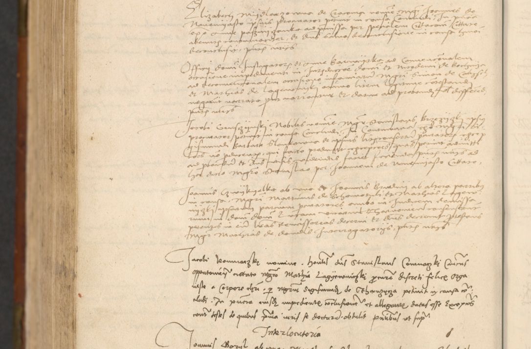Zdjęcie nr 1061 dla obiektu archiwalnego: In nomine Domini. Amen. Sub anno eiusdem Domini millesimo quingentesimo vigesimo, indicione octava, pontificatus sanctissimi in Christo patris et domini nostri domini Leonis divina providencia pape decimi moderni anno ad 19 Marcii durante septimo, acta actorum coram venerabili viro domino Thoma Rosznowski canonico et officiali generali Cracoviensi felicibus, sideribus continuantur atque exordium capiunt et Dii faveant ceptis