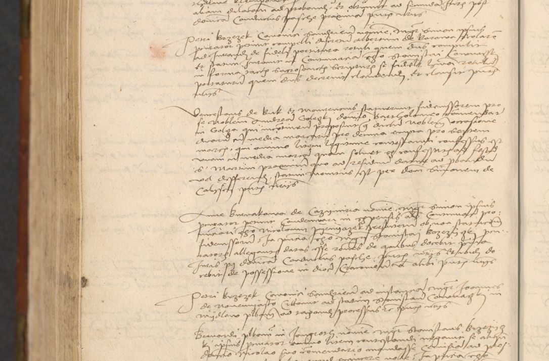 Zdjęcie nr 1043 dla obiektu archiwalnego: In nomine Domini. Amen. Sub anno eiusdem Domini millesimo quingentesimo vigesimo, indicione octava, pontificatus sanctissimi in Christo patris et domini nostri domini Leonis divina providencia pape decimi moderni anno ad 19 Marcii durante septimo, acta actorum coram venerabili viro domino Thoma Rosznowski canonico et officiali generali Cracoviensi felicibus, sideribus continuantur atque exordium capiunt et Dii faveant ceptis