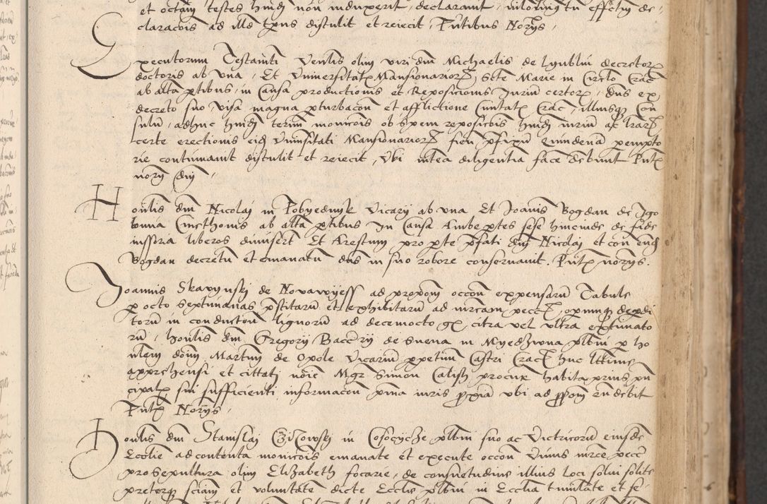 Zdjęcie nr 197 dla obiektu archiwalnego: INRI. Acta actorum, obligacionum et sentenciarum tam interlocutoriarum quam diffinitivarum coram reverendo patre ac egregio viro domino Jacobo Erciss[o]wski decretorum doctorem, canonico et officiali generali Cracoviensi ad annum Domini 1528, indicionem primam, pontificatus sanctissimi in Christo patris et domini domini Clementis divina probidendcia pape seprtimi, annum quintum, per Stanislaum de Mordi legalem consistorii notarium omine felici inchoantur