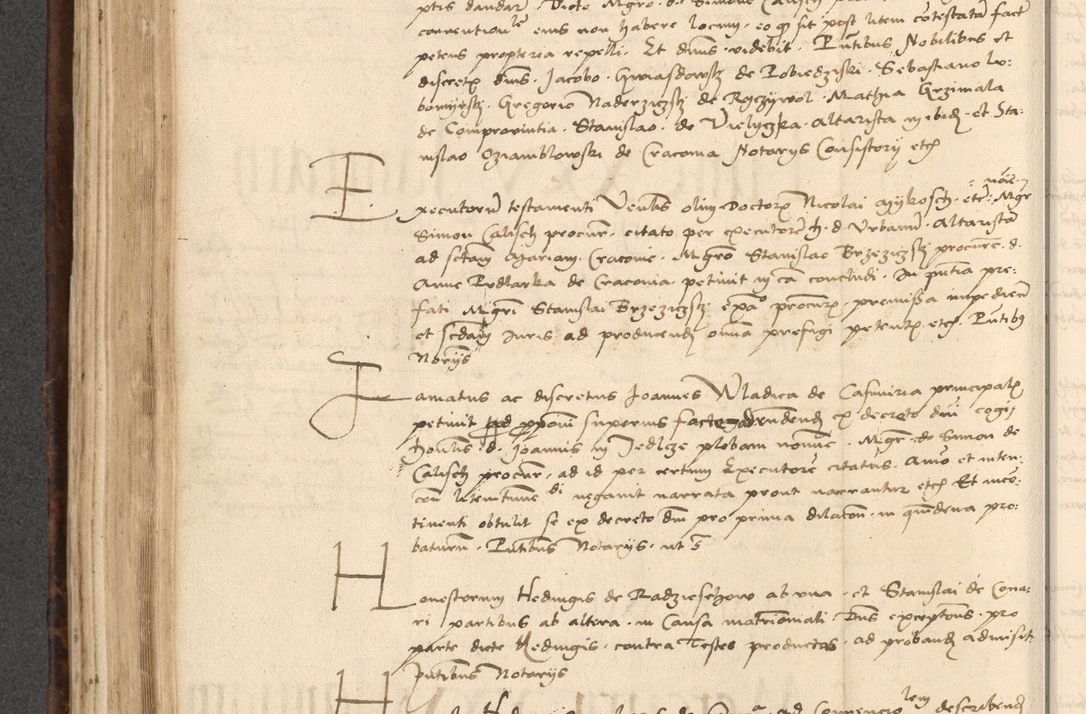 Zdjęcie nr 372 dla obiektu archiwalnego: INRI. Acta actorum, obligacionum et sentenciarum tam interlocutoriarum quam diffinitivarum coram reverendo patre ac egregio viro domino Jacobo Erciss[o]wski decretorum doctorem, canonico et officiali generali Cracoviensi ad annum Domini 1528, indicionem primam, pontificatus sanctissimi in Christo patris et domini domini Clementis divina probidendcia pape seprtimi, annum quintum, per Stanislaum de Mordi legalem consistorii notarium omine felici inchoantur