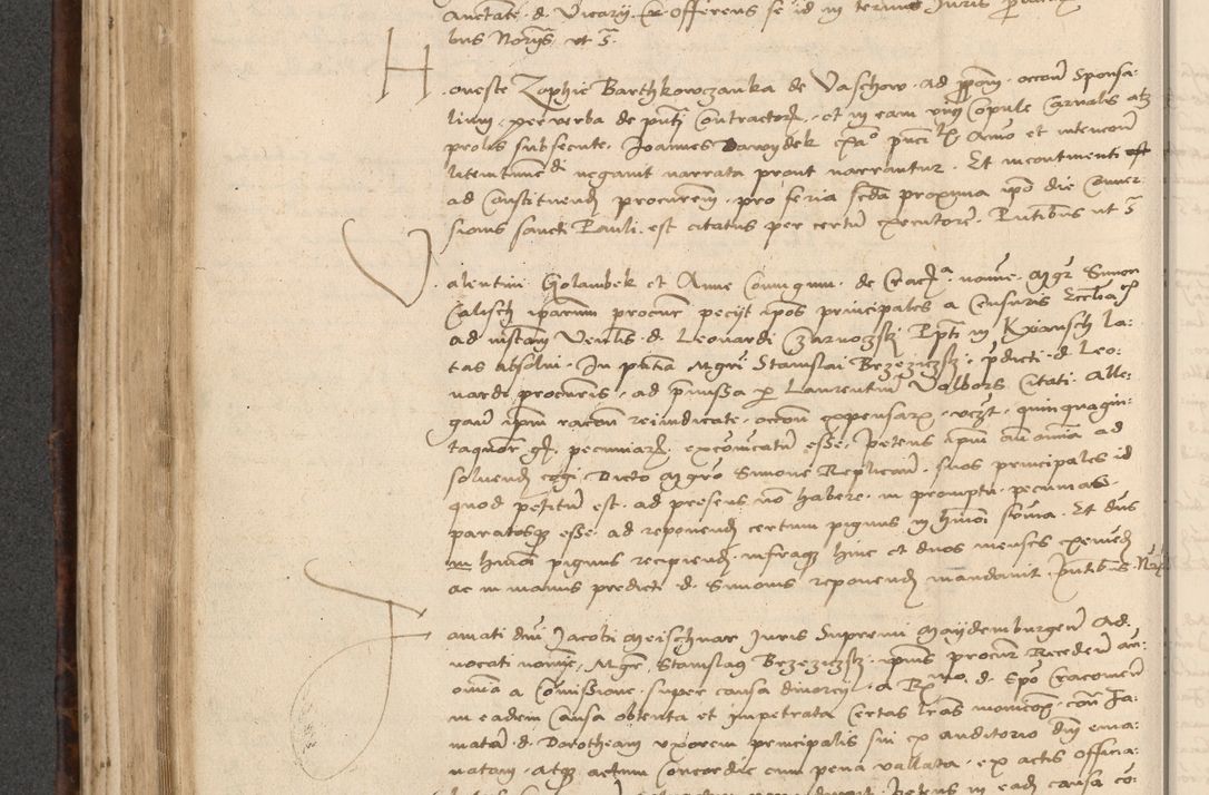 Zdjęcie nr 370 dla obiektu archiwalnego: INRI. Acta actorum, obligacionum et sentenciarum tam interlocutoriarum quam diffinitivarum coram reverendo patre ac egregio viro domino Jacobo Erciss[o]wski decretorum doctorem, canonico et officiali generali Cracoviensi ad annum Domini 1528, indicionem primam, pontificatus sanctissimi in Christo patris et domini domini Clementis divina probidendcia pape seprtimi, annum quintum, per Stanislaum de Mordi legalem consistorii notarium omine felici inchoantur
