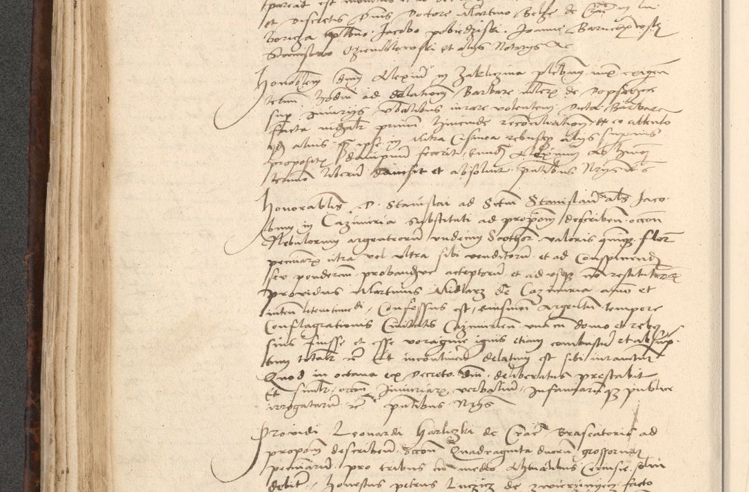 Zdjęcie nr 268 dla obiektu archiwalnego: INRI. Acta actorum, obligacionum et sentenciarum tam interlocutoriarum quam diffinitivarum coram reverendo patre ac egregio viro domino Jacobo Erciss[o]wski decretorum doctorem, canonico et officiali generali Cracoviensi ad annum Domini 1528, indicionem primam, pontificatus sanctissimi in Christo patris et domini domini Clementis divina probidendcia pape seprtimi, annum quintum, per Stanislaum de Mordi legalem consistorii notarium omine felici inchoantur