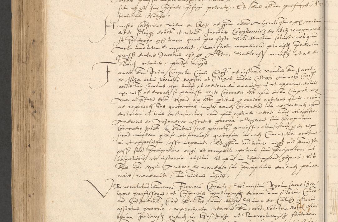 Zdjęcie nr 1022 dla obiektu archiwalnego: INRI. Acta actorum, obligacionum et sentenciarum tam interlocutoriarum quam diffinitivarum coram reverendo patre ac egregio viro domino Jacobo Erciss[o]wski decretorum doctorem, canonico et officiali generali Cracoviensi ad annum Domini 1528, indicionem primam, pontificatus sanctissimi in Christo patris et domini domini Clementis divina probidendcia pape seprtimi, annum quintum, per Stanislaum de Mordi legalem consistorii notarium omine felici inchoantur