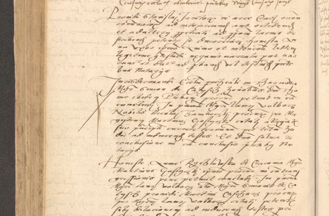 Zdjęcie nr 601 dla obiektu archiwalnego: Acta actorum causarum, sentenciarum et obligationum coram reverendo patre domino Thoma Roznowski canonico et reverendissimi in Christo patris et domini domini Patri Dei gratia Cracoviensis. Sabbato, 26 Octobris in ecclesiam suam solenniter recepti officialis generalis Cracoviensis dinita administratura, qua fungebatur post mortem reverendissimi olim felicis recordationis domini Joannis Choiecki episcopi Cracoviensis et Regni Polonie cancelarii anno presenti currenti videlicet 1538, die 11 Marcii Piotrcovie in comiciis celebratis circiter 23 horam defuncti sepulto corpore nona eiusdemque obsequiis X respective Aprilis peractis electo sub indictione XI, pontificatu vero sanctissimi in Christo patris et domini nostri domini Pauli divina providencia pape tercii foeliciter moderni, anno quarto, incepta felicibus auspiciis continuantur ordine processu infrascripto