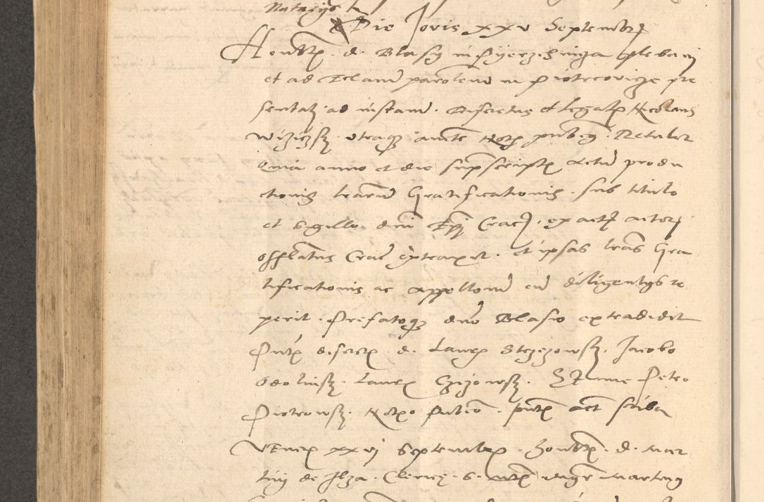 Zdjęcie nr 595 dla obiektu archiwalnego: Acta actorum causarum, sentenciarum et obligationum coram reverendo patre domino Thoma Roznowski canonico et reverendissimi in Christo patris et domini domini Patri Dei gratia Cracoviensis. Sabbato, 26 Octobris in ecclesiam suam solenniter recepti officialis generalis Cracoviensis dinita administratura, qua fungebatur post mortem reverendissimi olim felicis recordationis domini Joannis Choiecki episcopi Cracoviensis et Regni Polonie cancelarii anno presenti currenti videlicet 1538, die 11 Marcii Piotrcovie in comiciis celebratis circiter 23 horam defuncti sepulto corpore nona eiusdemque obsequiis X respective Aprilis peractis electo sub indictione XI, pontificatu vero sanctissimi in Christo patris et domini nostri domini Pauli divina providencia pape tercii foeliciter moderni, anno quarto, incepta felicibus auspiciis continuantur ordine processu infrascripto