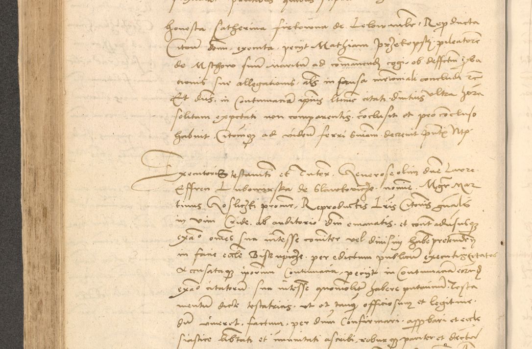 Zdjęcie nr 373 dla obiektu archiwalnego: Acta actorum causarum, sentenciarum et obligationum coram reverendo patre domino Thoma Roznowski canonico et reverendissimi in Christo patris et domini domini Patri Dei gratia Cracoviensis. Sabbato, 26 Octobris in ecclesiam suam solenniter recepti officialis generalis Cracoviensis dinita administratura, qua fungebatur post mortem reverendissimi olim felicis recordationis domini Joannis Choiecki episcopi Cracoviensis et Regni Polonie cancelarii anno presenti currenti videlicet 1538, die 11 Marcii Piotrcovie in comiciis celebratis circiter 23 horam defuncti sepulto corpore nona eiusdemque obsequiis X respective Aprilis peractis electo sub indictione XI, pontificatu vero sanctissimi in Christo patris et domini nostri domini Pauli divina providencia pape tercii foeliciter moderni, anno quarto, incepta felicibus auspiciis continuantur ordine processu infrascripto