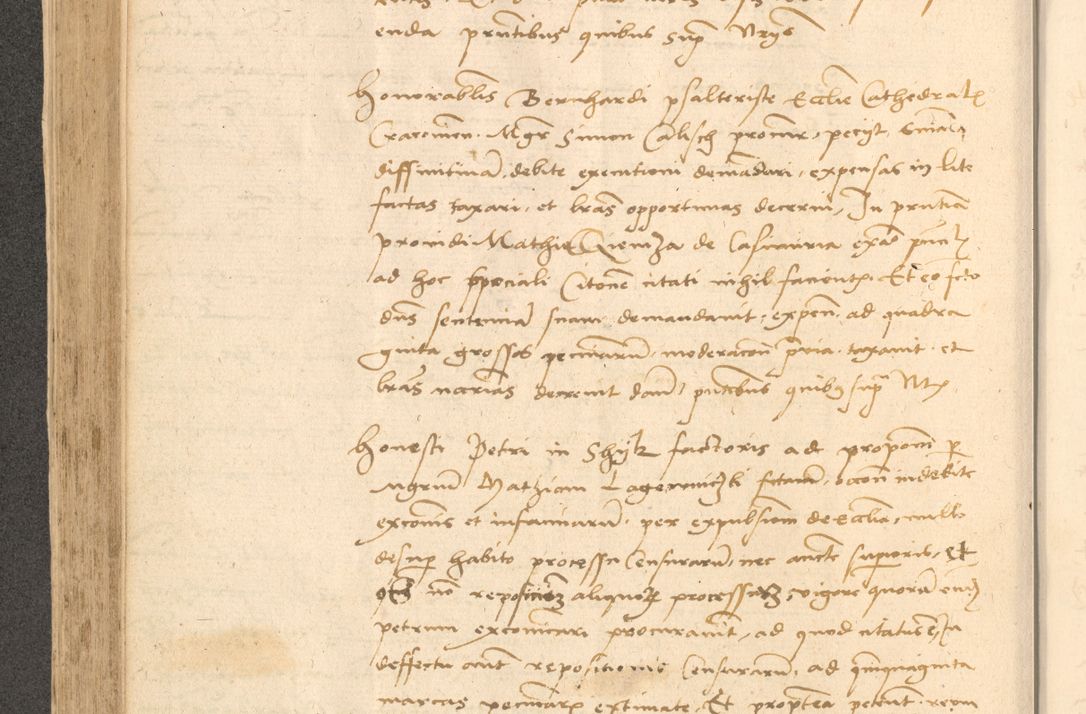 Zdjęcie nr 333 dla obiektu archiwalnego: Acta actorum causarum, sentenciarum et obligationum coram reverendo patre domino Thoma Roznowski canonico et reverendissimi in Christo patris et domini domini Patri Dei gratia Cracoviensis. Sabbato, 26 Octobris in ecclesiam suam solenniter recepti officialis generalis Cracoviensis dinita administratura, qua fungebatur post mortem reverendissimi olim felicis recordationis domini Joannis Choiecki episcopi Cracoviensis et Regni Polonie cancelarii anno presenti currenti videlicet 1538, die 11 Marcii Piotrcovie in comiciis celebratis circiter 23 horam defuncti sepulto corpore nona eiusdemque obsequiis X respective Aprilis peractis electo sub indictione XI, pontificatu vero sanctissimi in Christo patris et domini nostri domini Pauli divina providencia pape tercii foeliciter moderni, anno quarto, incepta felicibus auspiciis continuantur ordine processu infrascripto