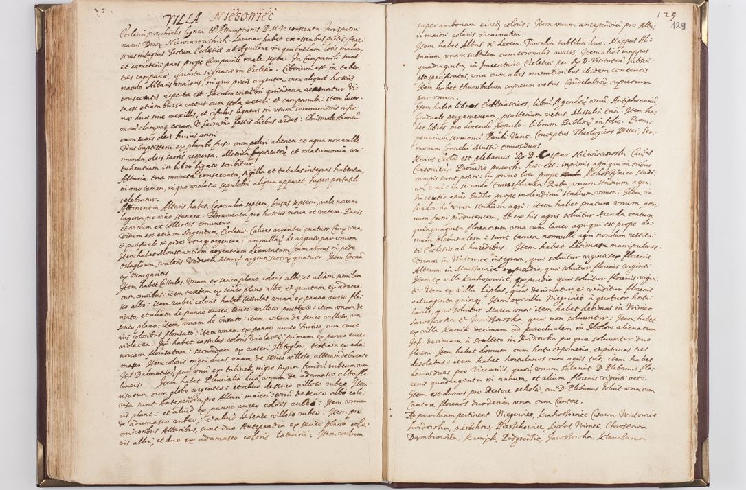 Zdjęcie nr 137 dla obiektu archiwalnego: Acta visitationis exterioris decanatus Skavinensis, Novi Montis, Oswencimensis, Zatoriensis, ad archidiaconatum Cracoviensem, prothonotarium apostolicum in a. D. 1617 authoritate ordinaria factae sub felicibus auspiciis R. D. Martini Szyszkowski, episcopi Cracobiensis, ducis Severiensis. Visitatio ecclesiae Collegiate Skarbimiriensis die 9 mesis Decembris anni 1617 ex speciali commissione Episcopi ordinarii facta kk. 106 - 110. Visitatio decanatus Wielicensis a. D. 1618 per R. D. Joannem Foxium, archidiaconum Cracoviensem