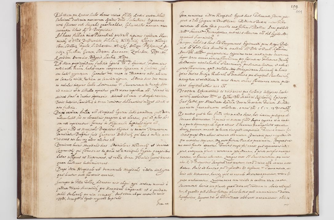 Zdjęcie nr 118 dla obiektu archiwalnego: Acta visitationis exterioris decanatus Skavinensis, Novi Montis, Oswencimensis, Zatoriensis, ad archidiaconatum Cracoviensem, prothonotarium apostolicum in a. D. 1617 authoritate ordinaria factae sub felicibus auspiciis R. D. Martini Szyszkowski, episcopi Cracobiensis, ducis Severiensis. Visitatio ecclesiae Collegiate Skarbimiriensis die 9 mesis Decembris anni 1617 ex speciali commissione Episcopi ordinarii facta kk. 106 - 110. Visitatio decanatus Wielicensis a. D. 1618 per R. D. Joannem Foxium, archidiaconum Cracoviensem