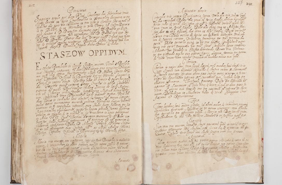 Zdjęcie nr 122 dla obiektu archiwalnego: Acta visitationis exterioris decanatus Witoviensis, Opatovecensis, Skavinensis, Zatoriensis, Kiiensis, Oswencimensis, Wolbromensis, Skalensis, Pacanoviensis et Sokoliensis authoritate R. D. Petri Tylicki, episcopi Cracoviensis per R. D. Rochum Zardecki, praepositum et officialem Tarnoviensem et Sebastianum Nucerium, s. Theologiae doctorem, canonicum Scarbimiriensem a. D. 1610 facta. Pag. 255 - 264 visitatio ecclesiae parochialis in Szydłowiec ex anno 1614