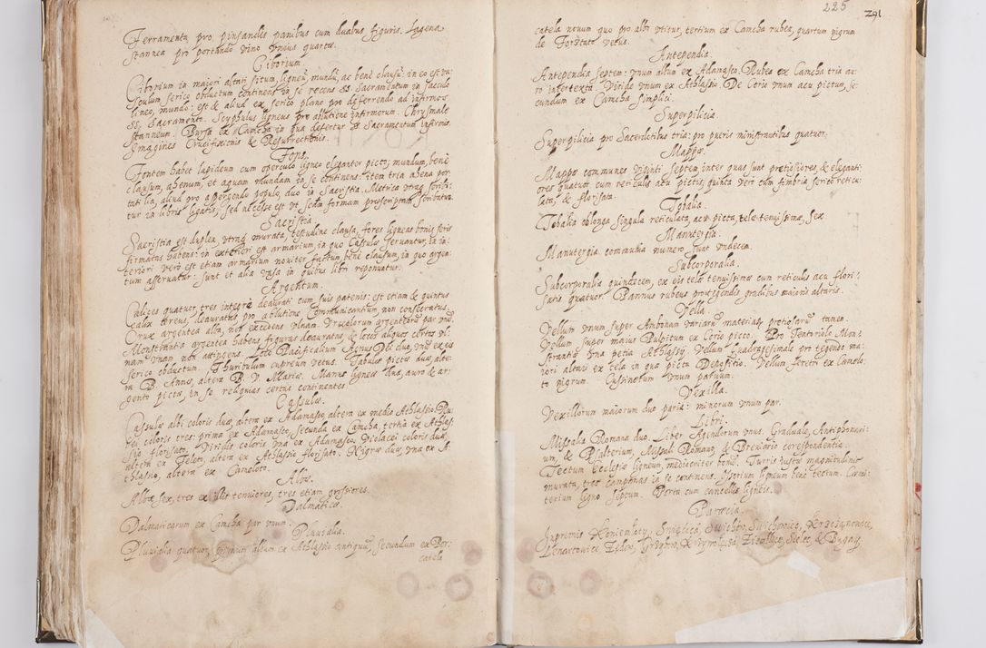 Zdjęcie nr 121 dla obiektu archiwalnego: Acta visitationis exterioris decanatus Witoviensis, Opatovecensis, Skavinensis, Zatoriensis, Kiiensis, Oswencimensis, Wolbromensis, Skalensis, Pacanoviensis et Sokoliensis authoritate R. D. Petri Tylicki, episcopi Cracoviensis per R. D. Rochum Zardecki, praepositum et officialem Tarnoviensem et Sebastianum Nucerium, s. Theologiae doctorem, canonicum Scarbimiriensem a. D. 1610 facta. Pag. 255 - 264 visitatio ecclesiae parochialis in Szydłowiec ex anno 1614