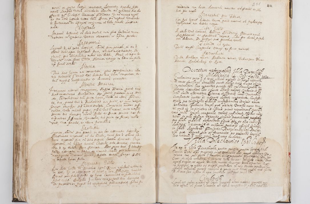 Zdjęcie nr 109 dla obiektu archiwalnego: Acta visitationis exterioris decanatus Witoviensis, Opatovecensis, Skavinensis, Zatoriensis, Kiiensis, Oswencimensis, Wolbromensis, Skalensis, Pacanoviensis et Sokoliensis authoritate R. D. Petri Tylicki, episcopi Cracoviensis per R. D. Rochum Zardecki, praepositum et officialem Tarnoviensem et Sebastianum Nucerium, s. Theologiae doctorem, canonicum Scarbimiriensem a. D. 1610 facta. Pag. 255 - 264 visitatio ecclesiae parochialis in Szydłowiec ex anno 1614