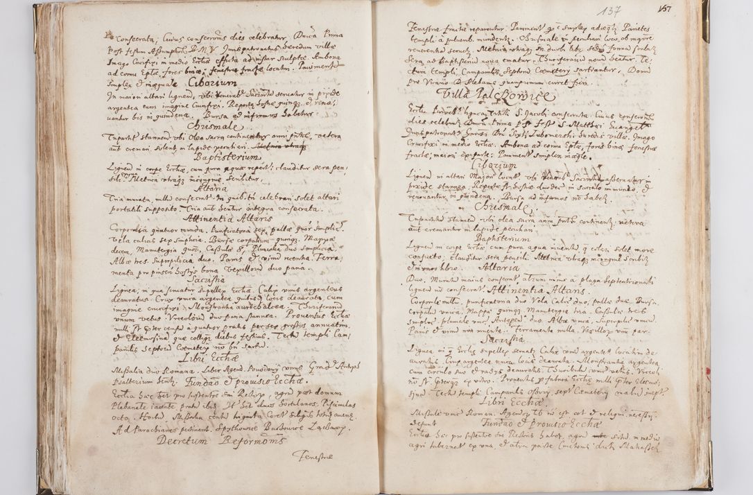 Zdjęcie nr 75 dla obiektu archiwalnego: Acta visitationis exterioris decanatus Witoviensis, Opatovecensis, Skavinensis, Zatoriensis, Kiiensis, Oswencimensis, Wolbromensis, Skalensis, Pacanoviensis et Sokoliensis authoritate R. D. Petri Tylicki, episcopi Cracoviensis per R. D. Rochum Zardecki, praepositum et officialem Tarnoviensem et Sebastianum Nucerium, s. Theologiae doctorem, canonicum Scarbimiriensem a. D. 1610 facta. Pag. 255 - 264 visitatio ecclesiae parochialis in Szydłowiec ex anno 1614