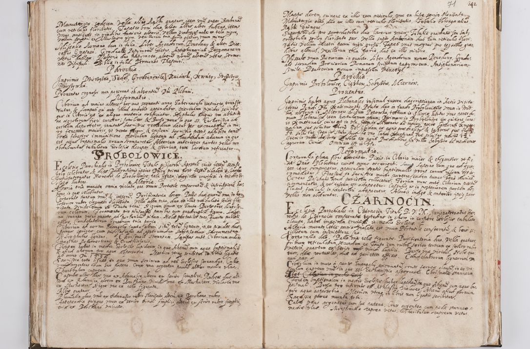 Zdjęcie nr 43 dla obiektu archiwalnego: Acta visitationis exterioris decanatus Witoviensis, Opatovecensis, Skavinensis, Zatoriensis, Kiiensis, Oswencimensis, Wolbromensis, Skalensis, Pacanoviensis et Sokoliensis authoritate R. D. Petri Tylicki, episcopi Cracoviensis per R. D. Rochum Zardecki, praepositum et officialem Tarnoviensem et Sebastianum Nucerium, s. Theologiae doctorem, canonicum Scarbimiriensem a. D. 1610 facta. Pag. 255 - 264 visitatio ecclesiae parochialis in Szydłowiec ex anno 1614