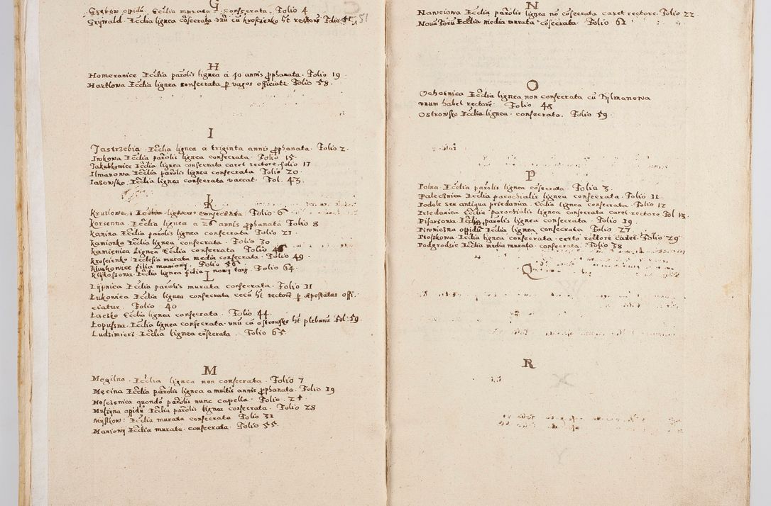Zdjęcie nr 11 dla obiektu archiwalnego: Acta visitationis exterioris decanatuum Boboviensis, Sandecensis, Novi Fori ad Archidiaconatum Sandecensem pertinentium. Per venerabilem Christophorum Cazimirski praepositum Tarnoviensis ex comissione Illustrissimi Principis et Domini Domini Georgii Divina Miseratione S. R. Eccliae Tituli S. Sixti. Card. Praesbyteri Radziwił nuncupati Episcopatus Cracoviensis et Ducatus Severien administratoris perpertui in Olica et Nieswierz Ducis Anno Domini M.D.XC Sexto Pontificus SS Domini Domini Nostri Clementis Octavi Papae Anno in dictiae nona facta seu expedita