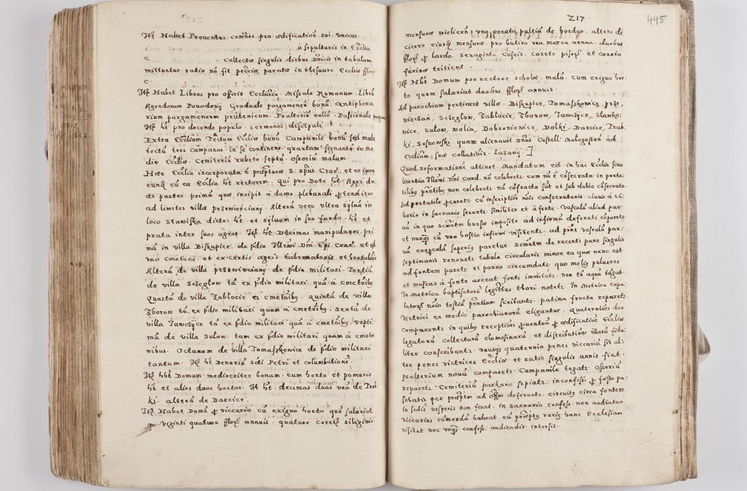 Zdjęcie nr 238 dla obiektu archiwalnego: Acta visitationis exterioris decanatuum Tarnoviensis, Dobcicensis, Woynicensis, Opatowiensis, Lypnicensis et Wielicensis ad Archidiaconatum Cracoviensis pertinentium per venerabilem Christophorum Cazimirski Praepositum Tarnoviensis mandato Illustrissimi Principis et Domini Domini Georgini Divina Miseratione S. R. Ecclessia Tituli S. Sixti Card. Praesbyteri Rzadziwł nuncupati Episcopatus Cracoviensis et Ducatus Severiensis administratoris perpetui in Olica et Neswiesz Ducis et ex commissione admodum Rndi. Dni. D. Stanislai Crasinski Archidiaconi in spiritualibus vicarii et generalis officialis Cracoviensis etc. etc.