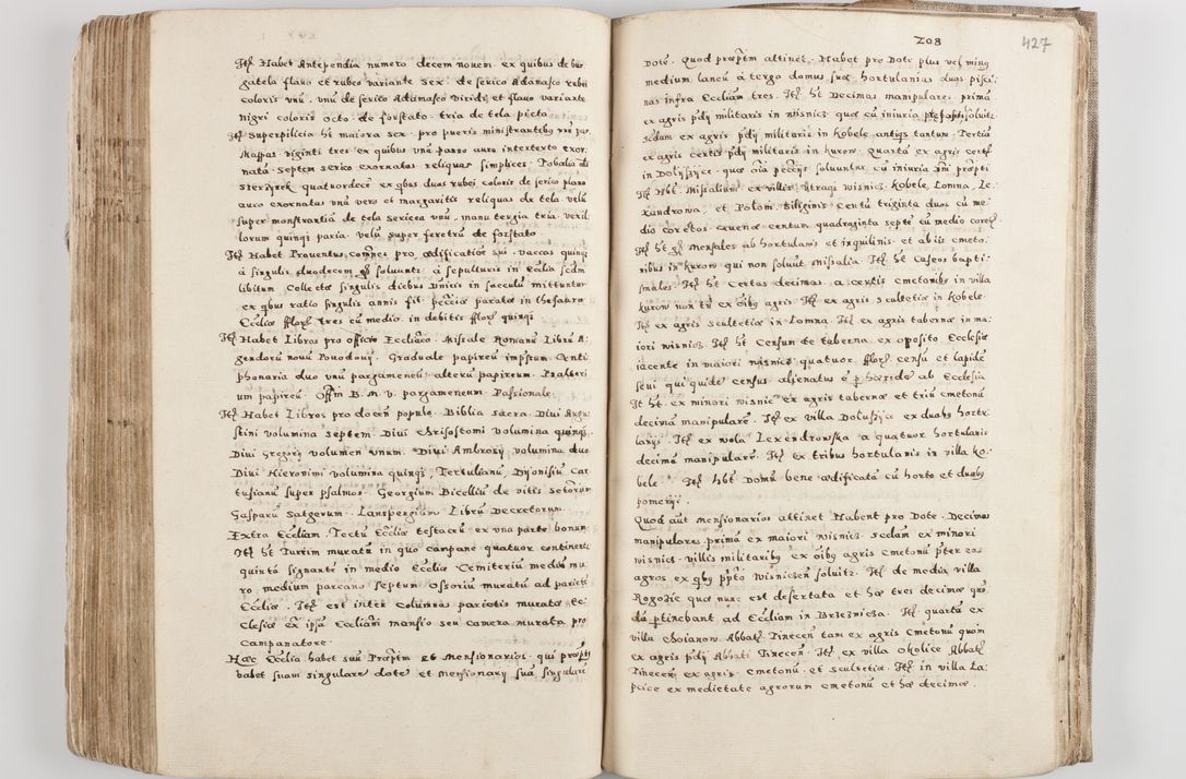 Zdjęcie nr 229 dla obiektu archiwalnego: Acta visitationis exterioris decanatuum Tarnoviensis, Dobcicensis, Woynicensis, Opatowiensis, Lypnicensis et Wielicensis ad Archidiaconatum Cracoviensis pertinentium per venerabilem Christophorum Cazimirski Praepositum Tarnoviensis mandato Illustrissimi Principis et Domini Domini Georgini Divina Miseratione S. R. Ecclessia Tituli S. Sixti Card. Praesbyteri Rzadziwł nuncupati Episcopatus Cracoviensis et Ducatus Severiensis administratoris perpetui in Olica et Neswiesz Ducis et ex commissione admodum Rndi. Dni. D. Stanislai Crasinski Archidiaconi in spiritualibus vicarii et generalis officialis Cracoviensis etc. etc.