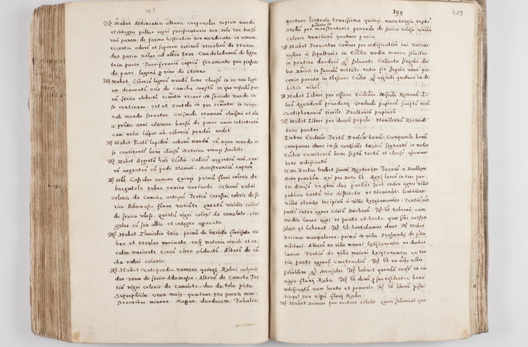 Zdjęcie nr 220 dla obiektu archiwalnego: Acta visitationis exterioris decanatuum Tarnoviensis, Dobcicensis, Woynicensis, Opatowiensis, Lypnicensis et Wielicensis ad Archidiaconatum Cracoviensis pertinentium per venerabilem Christophorum Cazimirski Praepositum Tarnoviensis mandato Illustrissimi Principis et Domini Domini Georgini Divina Miseratione S. R. Ecclessia Tituli S. Sixti Card. Praesbyteri Rzadziwł nuncupati Episcopatus Cracoviensis et Ducatus Severiensis administratoris perpetui in Olica et Neswiesz Ducis et ex commissione admodum Rndi. Dni. D. Stanislai Crasinski Archidiaconi in spiritualibus vicarii et generalis officialis Cracoviensis etc. etc.