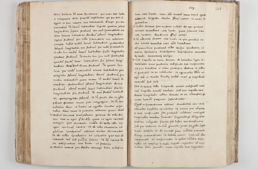 Zdjęcie nr 149 dla obiektu archiwalnego: Acta visitationis exterioris decanatuum Tarnoviensis, Dobcicensis, Woynicensis, Opatowiensis, Lypnicensis et Wielicensis ad Archidiaconatum Cracoviensis pertinentium per venerabilem Christophorum Cazimirski Praepositum Tarnoviensis mandato Illustrissimi Principis et Domini Domini Georgini Divina Miseratione S. R. Ecclessia Tituli S. Sixti Card. Praesbyteri Rzadziwł nuncupati Episcopatus Cracoviensis et Ducatus Severiensis administratoris perpetui in Olica et Neswiesz Ducis et ex commissione admodum Rndi. Dni. D. Stanislai Crasinski Archidiaconi in spiritualibus vicarii et generalis officialis Cracoviensis etc. etc.