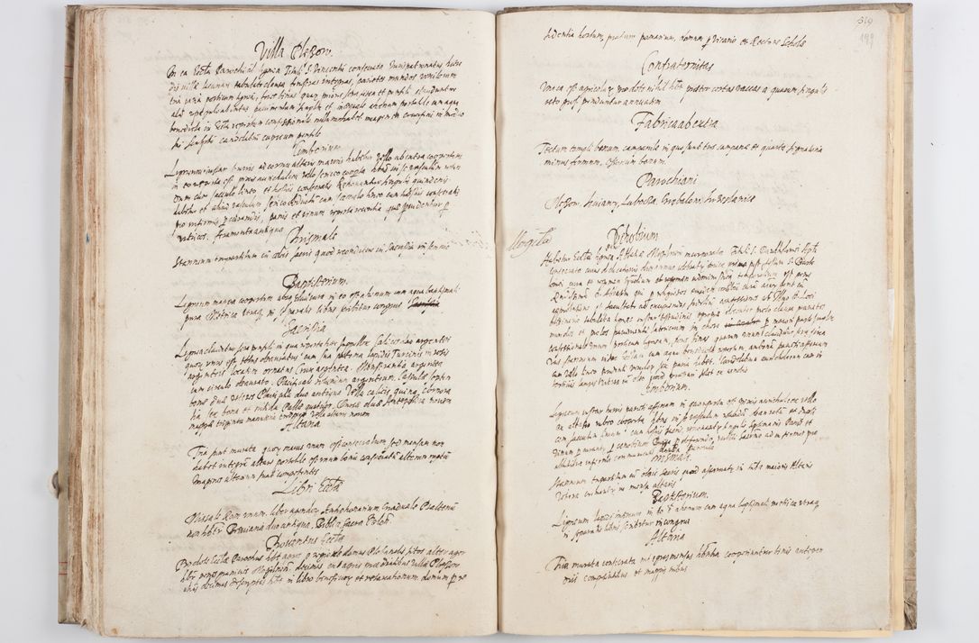 Zdjęcie nr 107 dla obiektu archiwalnego: Visitatio ecclesiarum parochialium in decanatibus Leloviensi, Kijensi, Łukoviensi, Proszoviensi, Parczoviensi et Wrocimoviensi in annis 1609 - 1614 peracta, nec non visitatio ecclesiae parochialis s. Jacobi in Casimiria per R. D. Hieronymum Reczajski, archidiaconum cathedralem Cracoviensem vigore specianuarii facta. Visitatio ecclesie parochialis in oppido Mussinensi per R. D. Andream Łukomski, Wladislaviensem et Sandomieriensem canonicum ex dommissione R. D. Petri Tylicki, episcopi Cracoviensi die 1 Julii peracta.