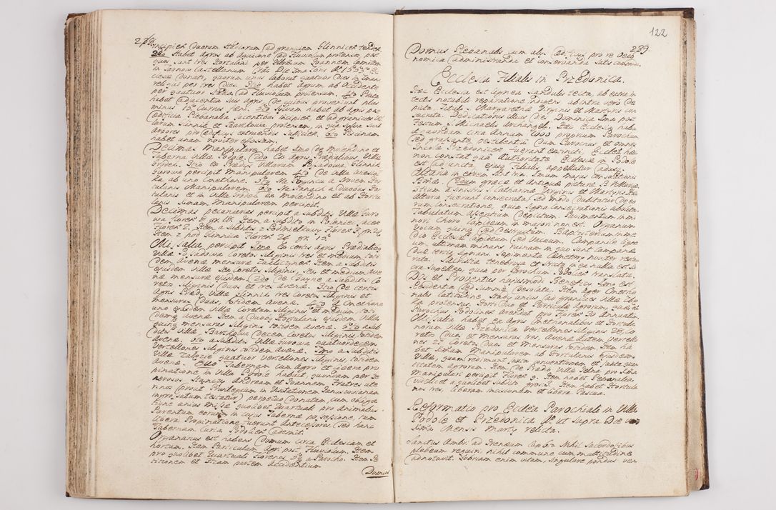 Zdjęcie nr 127 dla obiektu archiwalnego: Visitatio interna et externa officialatus Sandecensis per me Josephum de Zakliczyn Jordan, canonicum cathedralem Cracoviensem, archidiaconum Sandecensem anno 1723 die 12 mensis Decembris incepta, ac tandem anno 1728 die vero 12 mensis Aprilis terminata. Continet decanatus Neoforiensem, Sandecensem, Scepusiensem, Sandecensem (continuatio) Boboviensem. Per Nicolaum Gawrański, notarium apostolicum connotata.