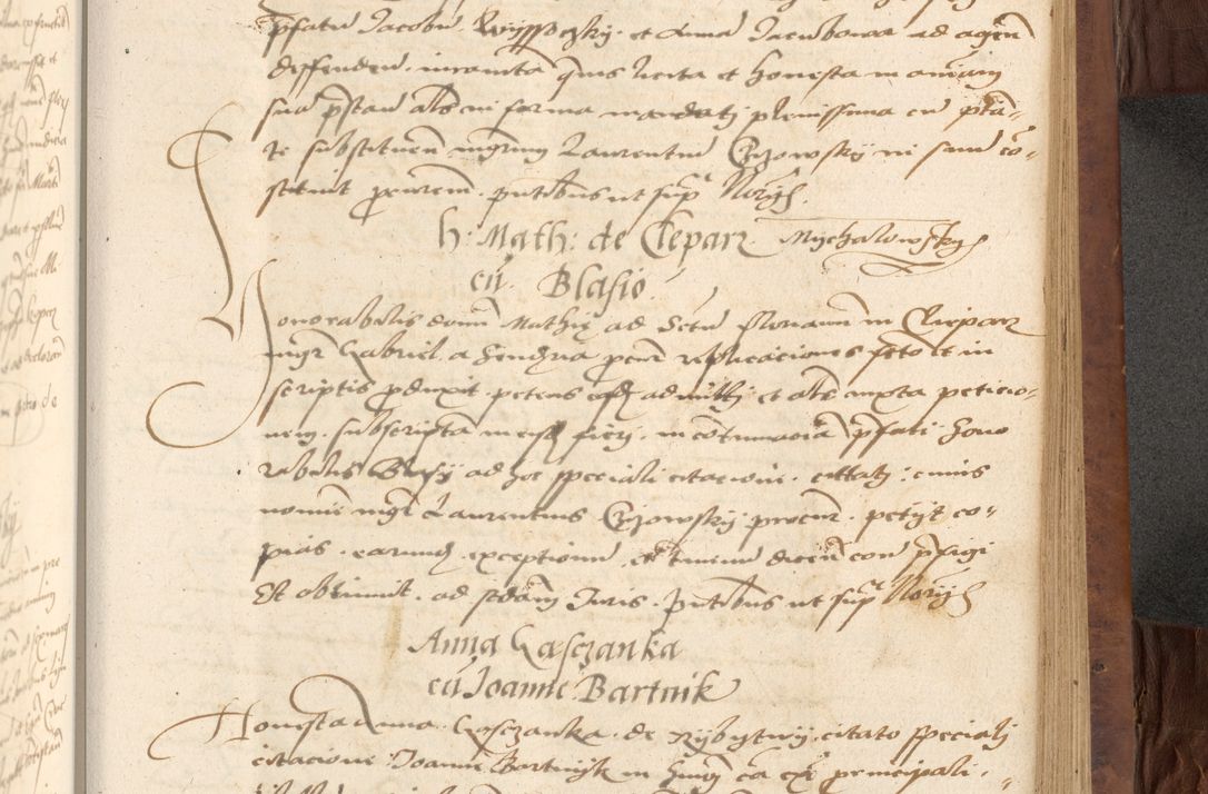 Zdjęcie nr 439 dla obiektu archiwalnego: Acta actorum causarum, sentenciarum, obligationum et mandatorum coram reverendo patre domino Petro Porembski preposito Osswieczimensi, canonico et officiali generali Cracoviensi ad annum Domini millesimum quingentesimum quadrogesimum sextum, cuius inditio est quarta, pontificatus sanctissimi in Christo patris et domini nostri domini Pauli divina providencia papae tercii, anno ipsius duodecimo, a die ac mense infrascriptis feliciter inchoantur