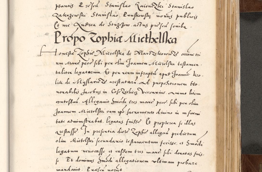 Zdjęcie nr 701 dla obiektu archiwalnego: Acta actorum causarum, sententiarum tam diffinitivarum quam interlocutoriam, obligationum, constitutionum, contractuum etc. coram reverendo patre domino Petro Porembski preposito Oswieczimensi, canonico et officiali Cracoviensi de anno Domini millesimo DºLº quarto, indictione duodecima, pontificatus sanctissimi in Christo patris et domini nostri domini Julii divina providencia papae eius nominis tercii, anno quarto, a die et mense infrasciptis continuantur
