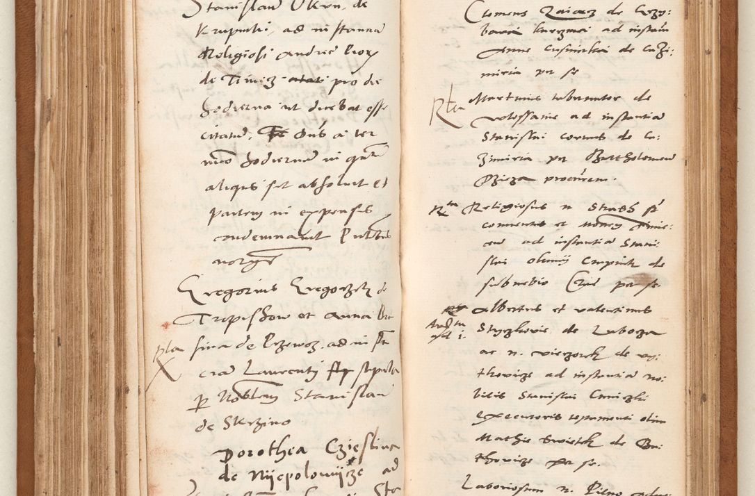 Zdjęcie nr 144 dla obiektu archiwalnego: Acta pronunciationum, absolutoriarum a termino, relacionum, diligenciarum, consensuum in absolutionem, continuationum terminorum ad annum Domini MDLIIᵐ coram reverendo patre domino Petro Porembski canonico et officiali generali Cracoviensi, a die et mense infrascriptis continuantur.