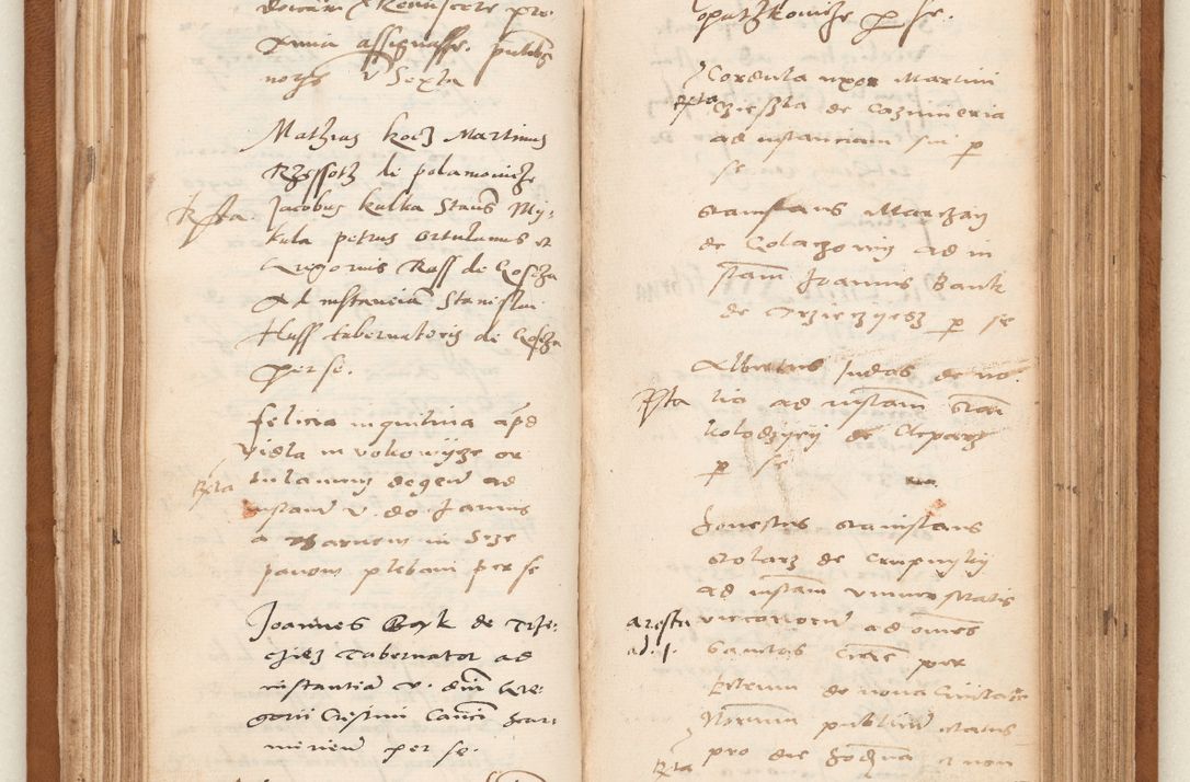 Zdjęcie nr 71 dla obiektu archiwalnego: Acta pronunciationum, absolutoriarum a termino, relacionum, diligenciarum, consensuum in absolutionem, continuationum terminorum ad annum Domini MDLIIᵐ coram reverendo patre domino Petro Porembski canonico et officiali generali Cracoviensi, a die et mense infrascriptis continuantur.
