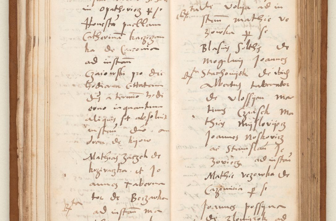 Zdjęcie nr 31 dla obiektu archiwalnego: Acta pronunciationum, absolutoriarum a termino, relacionum, diligenciarum, consensuum in absolutionem, continuationum terminorum ad annum Domini MDLIIᵐ coram reverendo patre domino Petro Porembski canonico et officiali generali Cracoviensi, a die et mense infrascriptis continuantur.