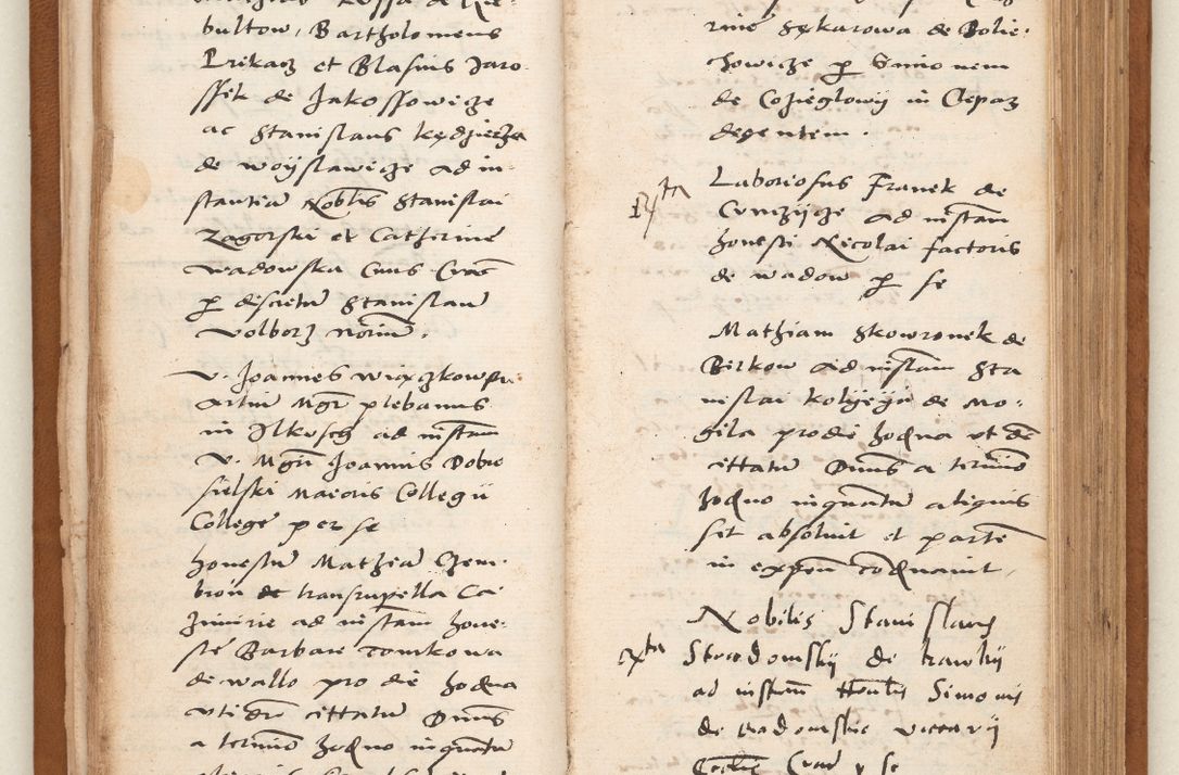 Zdjęcie nr 26 dla obiektu archiwalnego: Acta pronunciationum, absolutoriarum a termino, relacionum, diligenciarum, consensuum in absolutionem, continuationum terminorum ad annum Domini MDLIIᵐ coram reverendo patre domino Petro Porembski canonico et officiali generali Cracoviensi, a die et mense infrascriptis continuantur.