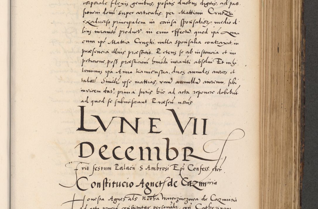 Zdjęcie nr 369 dla obiektu archiwalnego: Acta actorum causarum, sentenciarum diffinitivarum quam interloquutiorum, decretorum, obligationum, quietationum et constitutionum procuratorum coram reverndo domino Petri Porembski preposito Ossviencimensi, canonico et officiali Cracoviensi generali ad annum Dimini 1556, inditione quatuor decima, pontificatus sanctissimi in Christo patris domini Pauli divina providencia pape IIII anno ispius.