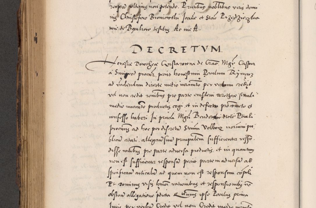 Zdjęcie nr 704 dla obiektu archiwalnego: Acta actorum causarum, sentenciarum diffinitivarum quam interloquutiorum, decretorum, obligationum, quietationum et constitutionum procuratorum coram reverndo domino Petri Porembski preposito Ossviencimensi, canonico et officiali Cracoviensi generali ad annum Dimini 1556, inditione quatuor decima, pontificatus sanctissimi in Christo patris domini Pauli divina providencia pape IIII anno ispius.
