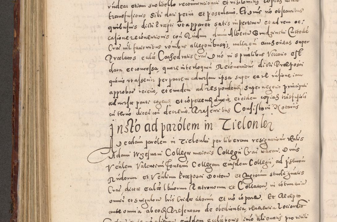 Zdjęcie nr 572 dla obiektu archiwalnego: Acta actorum causarum sententiarum tam diffinitivarum quam interloquutoriarum decretorum obligationum quietationum, constitutionum procuratorum etc. etc. coram Reverendo Domino Stanislao Manieczki Sacratissimi Corporis Christi Cazimiriae Praeposito Viccario in Spiritualibus ac Officiali Generali Cracoviensi ad Annum Domini Millesimum Quingentesimum Octuagesimum Tercium indictione undecima pontificatus Sanctissimi in Christo Patris Domini Nostri Domini Gregorii Divina Providentia Papae Tredecimi Anno ipsius duodecima faeliciter inchoantur 
