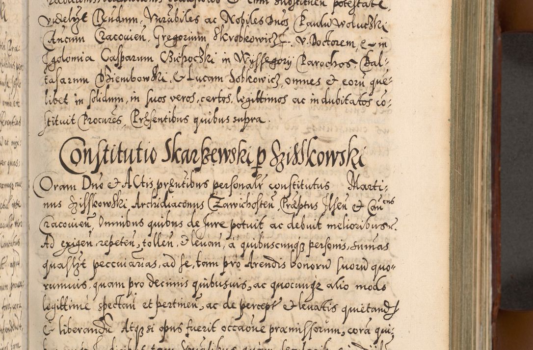 Zdjęcie nr 142 dla obiektu archiwalnego: Illistrissimo et revedissimo in Christo Patre Domino Domino Georgio Rzadziwił Miserone Divina Sacrostae R. E. Tituli S. Sixti Presbitero Cardinali Duce in Olyka et Niesswiesz ad Gubernacula Ecclessiae Cracoviensis cuius administratorialem a Sancta Sede Apostolica obtinverat feliciter sedente. Acta actorum, causarum, sententiarum tam deffinitivarum quam interloquutoriarum decretorum, obligationum, quietationum, recognitionum, constitutionum procuratorum etc. coram Reverendo Domino Stanislao Crassinskz de Crasne Archidiacono Cracoviensis, Scholastico Gnesnesis, Custode Plocensis etc. Vicario et Officiali Generali Cracoviensi in Ano Domini Millesimo Quingentesimo Nonagesimo Primo cuius indictio quarta pontificatus SS. Domini Nostri Gregorii XIIII Anno I psius prio feliciter incipiut