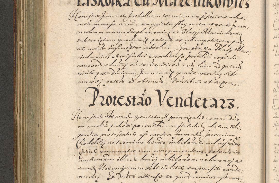 Zdjęcie nr 392 dla obiektu archiwalnego: Illustrissimo et Reverendissimo in Christo Patre Domino Domino Petro Tylicki Dei et Apostolice Sedis Gratia Episcopo Cracoviensis Duce Severiensis Acta actorum causarum sententiarum tam interloquutoriarum quam definitivarum decretorum obligationum, quietationum, recognitionum, constitutionum procuratorum etc. etc. coram Admodum Reverendo Domino Thoma Oborski I. V. Doctore Canonico Vicario in Spiritualibus et Officiali generali Cracoviensis in anno Domini Millesimo Sexcentessimo Decimoquarto Cuius Indictio duodecima Pontificus SS. D. N. D. Pauli Divina providentia Papae quinti Anno decimo foeliciter incipiunt