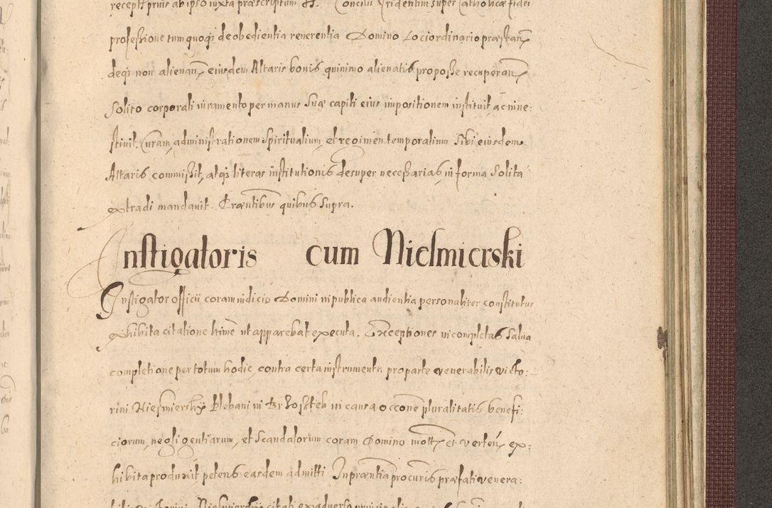 Zdjęcie nr 1411 dla obiektu archiwalnego: Acta actorum causarum obligationum institutionum, decretorum, constitutionum, quietonum, resignonum, cessionum, accaeterarum, obseruonum tam iudicialium quam extraiudicialium coram Admondo Reverendo Domino Joanne Zerzynski Canonico, Vicario in Spiritualibus et Officiali generali Cracoviensis Iudice deputati per Illustrissimum ac Reverendissimum Dominum Martinum Szyszkowski Dei et Apostolice Sedis gratia Episcopum Cracoviensis ad Annum Domini Millesimum Sexcentesimum Decimum Septimum Indicatione quindecima Pontificus SS. D. N. D. Pauli Divina providentia Papae V. foeliciter moderni anno ipsus duodecimo continuantur