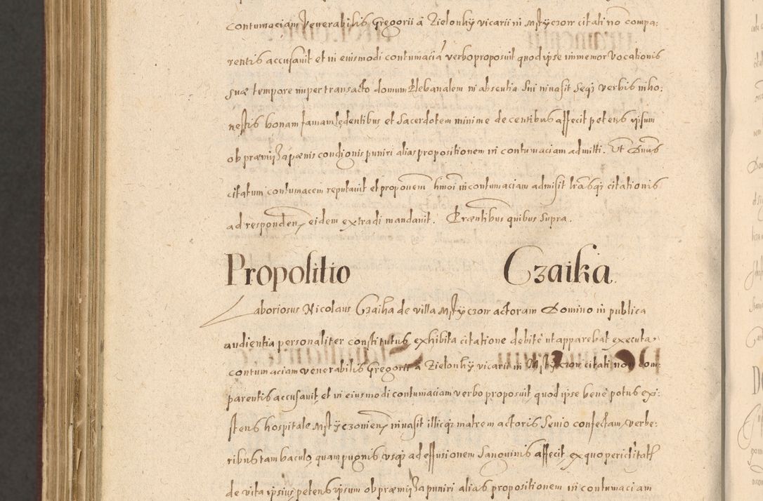 Zdjęcie nr 1402 dla obiektu archiwalnego: Acta actorum causarum obligationum institutionum, decretorum, constitutionum, quietonum, resignonum, cessionum, accaeterarum, obseruonum tam iudicialium quam extraiudicialium coram Admondo Reverendo Domino Joanne Zerzynski Canonico, Vicario in Spiritualibus et Officiali generali Cracoviensis Iudice deputati per Illustrissimum ac Reverendissimum Dominum Martinum Szyszkowski Dei et Apostolice Sedis gratia Episcopum Cracoviensis ad Annum Domini Millesimum Sexcentesimum Decimum Septimum Indicatione quindecima Pontificus SS. D. N. D. Pauli Divina providentia Papae V. foeliciter moderni anno ipsus duodecimo continuantur