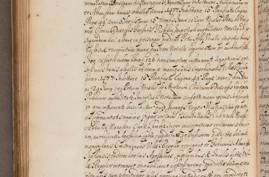 Zdjęcie nr 211 dla obiektu archiwalnego: In Nomine Domini Amen. ACTA VISITATIONIS. Externa sub Anno 1670 in Mense Julio incepta et in Augusto ac aliis Sequentibus eiusdem Anni mensibus per olim Illustrissimum ac Reverendissimum Dominum Andream Trzebicki Episcopum Cracoviensem in Cathedrali Ecclesia peractae, et successive per omnia et singula eiusdem Ecclesiae Sacella seu Capellas continuata atque ad hoc secundum volumen redacta et partim ob pestem Cracoviensem quadriennio grassantem partim ob alia legalia impedimenta quominus eadem Visitatio executa fuerit retardatae Demum morte praefati Illustrissimi et Reverendissimi Andreae Episcopi in Anno 1679 interveniente eadem Acta uti tam posthuma sub felici regimine Illustrissimi et Reverendissimi Domini Joannis Małachowski immediate in eundem Episcopatum succedentes ad effectum et finem executoris Authe. ordinaria in Anno 1682 sunt et fuerunt publicata, atque ideo illis omnibus et singulis quibus interest intimata.  VISITATIO Altarium Ecclesiae Cathedralis Cracoviensis infraspecificatorum circa translationem suorum ministeriorum et unionem Altaribus marmoreis ad quatuor columnas Ecclesiae sitis Anno Domini 1760 Die 17 Mensis Martij peracta. Perillustris Reverendissimus Dominus Hyacinthus Łopacki Canonicus Cathedralis et Archipresbyter Infulatus Cracoviensis Decanus Sandomiriensis a Celsissimo Illustrissimo Reverendissimo Domino Cajetano Ignatio Sołtyk Dei et Apostolicae Sedis Gratia Episcopo Cracoviensi Duce Severiae ad infrascripta delegatus per instrumentum tenoris sequentis ...