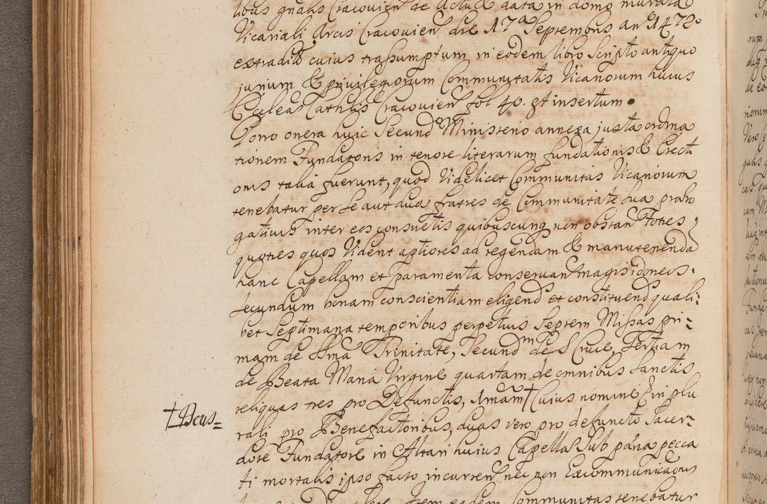 Zdjęcie nr 173 dla obiektu archiwalnego: In Nomine Domini Amen. ACTA VISITATIONIS. Externa sub Anno 1670 in Mense Julio incepta et in Augusto ac aliis Sequentibus eiusdem Anni mensibus per olim Illustrissimum ac Reverendissimum Dominum Andream Trzebicki Episcopum Cracoviensem in Cathedrali Ecclesia peractae, et successive per omnia et singula eiusdem Ecclesiae Sacella seu Capellas continuata atque ad hoc secundum volumen redacta et partim ob pestem Cracoviensem quadriennio grassantem partim ob alia legalia impedimenta quominus eadem Visitatio executa fuerit retardatae Demum morte praefati Illustrissimi et Reverendissimi Andreae Episcopi in Anno 1679 interveniente eadem Acta uti tam posthuma sub felici regimine Illustrissimi et Reverendissimi Domini Joannis Małachowski immediate in eundem Episcopatum succedentes ad effectum et finem executoris Authe. ordinaria in Anno 1682 sunt et fuerunt publicata, atque ideo illis omnibus et singulis quibus interest intimata.  VISITATIO Altarium Ecclesiae Cathedralis Cracoviensis infraspecificatorum circa translationem suorum ministeriorum et unionem Altaribus marmoreis ad quatuor columnas Ecclesiae sitis Anno Domini 1760 Die 17 Mensis Martij peracta. Perillustris Reverendissimus Dominus Hyacinthus Łopacki Canonicus Cathedralis et Archipresbyter Infulatus Cracoviensis Decanus Sandomiriensis a Celsissimo Illustrissimo Reverendissimo Domino Cajetano Ignatio Sołtyk Dei et Apostolicae Sedis Gratia Episcopo Cracoviensi Duce Severiae ad infrascripta delegatus per instrumentum tenoris sequentis ...