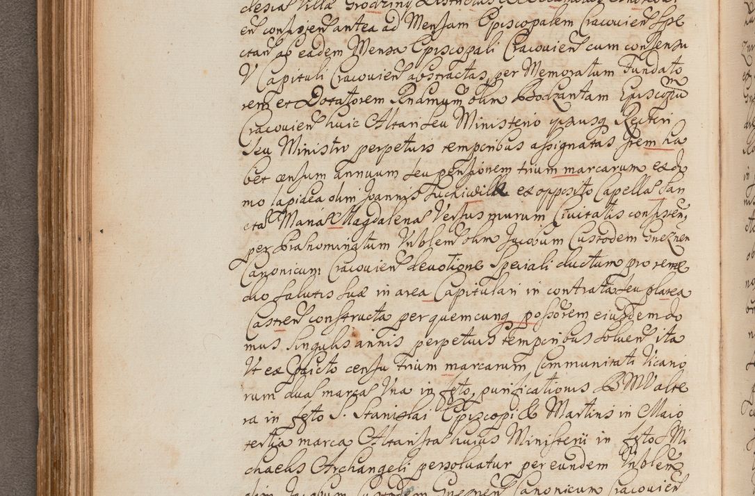 Zdjęcie nr 166 dla obiektu archiwalnego: In Nomine Domini Amen. ACTA VISITATIONIS. Externa sub Anno 1670 in Mense Julio incepta et in Augusto ac aliis Sequentibus eiusdem Anni mensibus per olim Illustrissimum ac Reverendissimum Dominum Andream Trzebicki Episcopum Cracoviensem in Cathedrali Ecclesia peractae, et successive per omnia et singula eiusdem Ecclesiae Sacella seu Capellas continuata atque ad hoc secundum volumen redacta et partim ob pestem Cracoviensem quadriennio grassantem partim ob alia legalia impedimenta quominus eadem Visitatio executa fuerit retardatae Demum morte praefati Illustrissimi et Reverendissimi Andreae Episcopi in Anno 1679 interveniente eadem Acta uti tam posthuma sub felici regimine Illustrissimi et Reverendissimi Domini Joannis Małachowski immediate in eundem Episcopatum succedentes ad effectum et finem executoris Authe. ordinaria in Anno 1682 sunt et fuerunt publicata, atque ideo illis omnibus et singulis quibus interest intimata.  VISITATIO Altarium Ecclesiae Cathedralis Cracoviensis infraspecificatorum circa translationem suorum ministeriorum et unionem Altaribus marmoreis ad quatuor columnas Ecclesiae sitis Anno Domini 1760 Die 17 Mensis Martij peracta. Perillustris Reverendissimus Dominus Hyacinthus Łopacki Canonicus Cathedralis et Archipresbyter Infulatus Cracoviensis Decanus Sandomiriensis a Celsissimo Illustrissimo Reverendissimo Domino Cajetano Ignatio Sołtyk Dei et Apostolicae Sedis Gratia Episcopo Cracoviensi Duce Severiae ad infrascripta delegatus per instrumentum tenoris sequentis ...