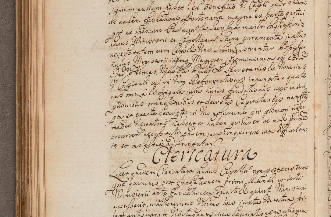 Zdjęcie nr 157 dla obiektu archiwalnego: In Nomine Domini Amen. ACTA VISITATIONIS. Externa sub Anno 1670 in Mense Julio incepta et in Augusto ac aliis Sequentibus eiusdem Anni mensibus per olim Illustrissimum ac Reverendissimum Dominum Andream Trzebicki Episcopum Cracoviensem in Cathedrali Ecclesia peractae, et successive per omnia et singula eiusdem Ecclesiae Sacella seu Capellas continuata atque ad hoc secundum volumen redacta et partim ob pestem Cracoviensem quadriennio grassantem partim ob alia legalia impedimenta quominus eadem Visitatio executa fuerit retardatae Demum morte praefati Illustrissimi et Reverendissimi Andreae Episcopi in Anno 1679 interveniente eadem Acta uti tam posthuma sub felici regimine Illustrissimi et Reverendissimi Domini Joannis Małachowski immediate in eundem Episcopatum succedentes ad effectum et finem executoris Authe. ordinaria in Anno 1682 sunt et fuerunt publicata, atque ideo illis omnibus et singulis quibus interest intimata.  VISITATIO Altarium Ecclesiae Cathedralis Cracoviensis infraspecificatorum circa translationem suorum ministeriorum et unionem Altaribus marmoreis ad quatuor columnas Ecclesiae sitis Anno Domini 1760 Die 17 Mensis Martij peracta. Perillustris Reverendissimus Dominus Hyacinthus Łopacki Canonicus Cathedralis et Archipresbyter Infulatus Cracoviensis Decanus Sandomiriensis a Celsissimo Illustrissimo Reverendissimo Domino Cajetano Ignatio Sołtyk Dei et Apostolicae Sedis Gratia Episcopo Cracoviensi Duce Severiae ad infrascripta delegatus per instrumentum tenoris sequentis ...