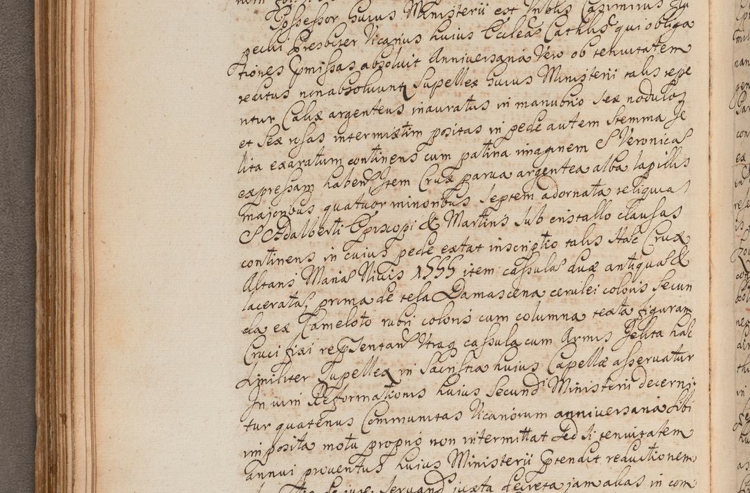 Zdjęcie nr 153 dla obiektu archiwalnego: In Nomine Domini Amen. ACTA VISITATIONIS. Externa sub Anno 1670 in Mense Julio incepta et in Augusto ac aliis Sequentibus eiusdem Anni mensibus per olim Illustrissimum ac Reverendissimum Dominum Andream Trzebicki Episcopum Cracoviensem in Cathedrali Ecclesia peractae, et successive per omnia et singula eiusdem Ecclesiae Sacella seu Capellas continuata atque ad hoc secundum volumen redacta et partim ob pestem Cracoviensem quadriennio grassantem partim ob alia legalia impedimenta quominus eadem Visitatio executa fuerit retardatae Demum morte praefati Illustrissimi et Reverendissimi Andreae Episcopi in Anno 1679 interveniente eadem Acta uti tam posthuma sub felici regimine Illustrissimi et Reverendissimi Domini Joannis Małachowski immediate in eundem Episcopatum succedentes ad effectum et finem executoris Authe. ordinaria in Anno 1682 sunt et fuerunt publicata, atque ideo illis omnibus et singulis quibus interest intimata.  VISITATIO Altarium Ecclesiae Cathedralis Cracoviensis infraspecificatorum circa translationem suorum ministeriorum et unionem Altaribus marmoreis ad quatuor columnas Ecclesiae sitis Anno Domini 1760 Die 17 Mensis Martij peracta. Perillustris Reverendissimus Dominus Hyacinthus Łopacki Canonicus Cathedralis et Archipresbyter Infulatus Cracoviensis Decanus Sandomiriensis a Celsissimo Illustrissimo Reverendissimo Domino Cajetano Ignatio Sołtyk Dei et Apostolicae Sedis Gratia Episcopo Cracoviensi Duce Severiae ad infrascripta delegatus per instrumentum tenoris sequentis ...