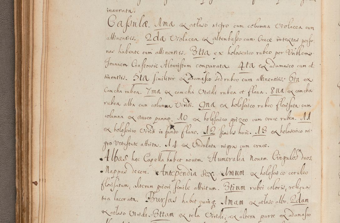 Zdjęcie nr 133 dla obiektu archiwalnego: In Nomine Domini Amen. ACTA VISITATIONIS. Externa sub Anno 1670 in Mense Julio incepta et in Augusto ac aliis Sequentibus eiusdem Anni mensibus per olim Illustrissimum ac Reverendissimum Dominum Andream Trzebicki Episcopum Cracoviensem in Cathedrali Ecclesia peractae, et successive per omnia et singula eiusdem Ecclesiae Sacella seu Capellas continuata atque ad hoc secundum volumen redacta et partim ob pestem Cracoviensem quadriennio grassantem partim ob alia legalia impedimenta quominus eadem Visitatio executa fuerit retardatae Demum morte praefati Illustrissimi et Reverendissimi Andreae Episcopi in Anno 1679 interveniente eadem Acta uti tam posthuma sub felici regimine Illustrissimi et Reverendissimi Domini Joannis Małachowski immediate in eundem Episcopatum succedentes ad effectum et finem executoris Authe. ordinaria in Anno 1682 sunt et fuerunt publicata, atque ideo illis omnibus et singulis quibus interest intimata.  VISITATIO Altarium Ecclesiae Cathedralis Cracoviensis infraspecificatorum circa translationem suorum ministeriorum et unionem Altaribus marmoreis ad quatuor columnas Ecclesiae sitis Anno Domini 1760 Die 17 Mensis Martij peracta. Perillustris Reverendissimus Dominus Hyacinthus Łopacki Canonicus Cathedralis et Archipresbyter Infulatus Cracoviensis Decanus Sandomiriensis a Celsissimo Illustrissimo Reverendissimo Domino Cajetano Ignatio Sołtyk Dei et Apostolicae Sedis Gratia Episcopo Cracoviensi Duce Severiae ad infrascripta delegatus per instrumentum tenoris sequentis ...