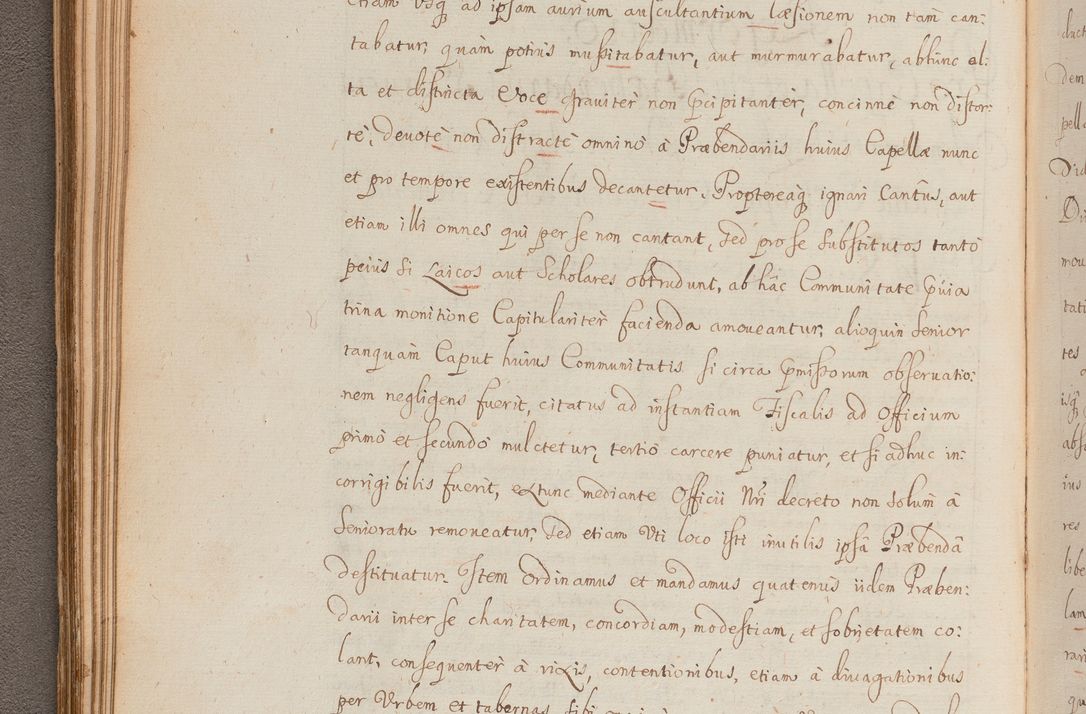 Zdjęcie nr 111 dla obiektu archiwalnego: In Nomine Domini Amen. ACTA VISITATIONIS. Externa sub Anno 1670 in Mense Julio incepta et in Augusto ac aliis Sequentibus eiusdem Anni mensibus per olim Illustrissimum ac Reverendissimum Dominum Andream Trzebicki Episcopum Cracoviensem in Cathedrali Ecclesia peractae, et successive per omnia et singula eiusdem Ecclesiae Sacella seu Capellas continuata atque ad hoc secundum volumen redacta et partim ob pestem Cracoviensem quadriennio grassantem partim ob alia legalia impedimenta quominus eadem Visitatio executa fuerit retardatae Demum morte praefati Illustrissimi et Reverendissimi Andreae Episcopi in Anno 1679 interveniente eadem Acta uti tam posthuma sub felici regimine Illustrissimi et Reverendissimi Domini Joannis Małachowski immediate in eundem Episcopatum succedentes ad effectum et finem executoris Authe. ordinaria in Anno 1682 sunt et fuerunt publicata, atque ideo illis omnibus et singulis quibus interest intimata.  VISITATIO Altarium Ecclesiae Cathedralis Cracoviensis infraspecificatorum circa translationem suorum ministeriorum et unionem Altaribus marmoreis ad quatuor columnas Ecclesiae sitis Anno Domini 1760 Die 17 Mensis Martij peracta. Perillustris Reverendissimus Dominus Hyacinthus Łopacki Canonicus Cathedralis et Archipresbyter Infulatus Cracoviensis Decanus Sandomiriensis a Celsissimo Illustrissimo Reverendissimo Domino Cajetano Ignatio Sołtyk Dei et Apostolicae Sedis Gratia Episcopo Cracoviensi Duce Severiae ad infrascripta delegatus per instrumentum tenoris sequentis ...